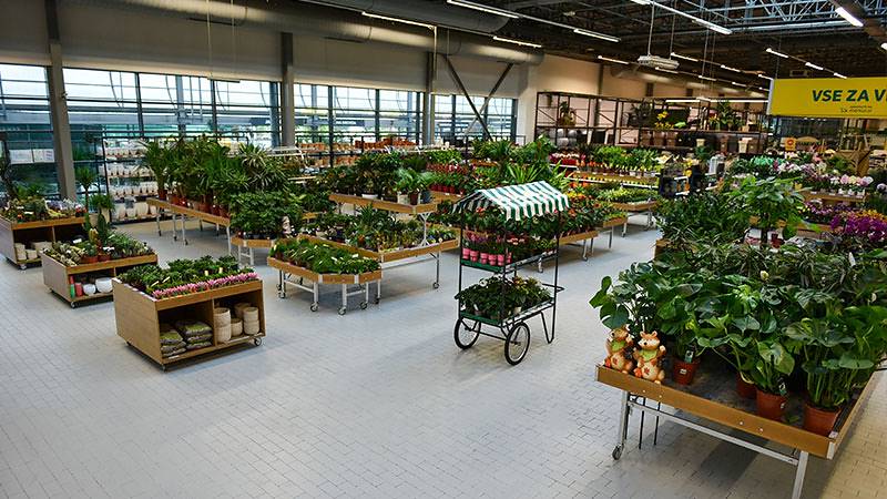 MERKUR esalta il reparto piante e fiori con i concept Orlandelli