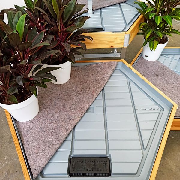 Mesa hexagonal en madera linea amor