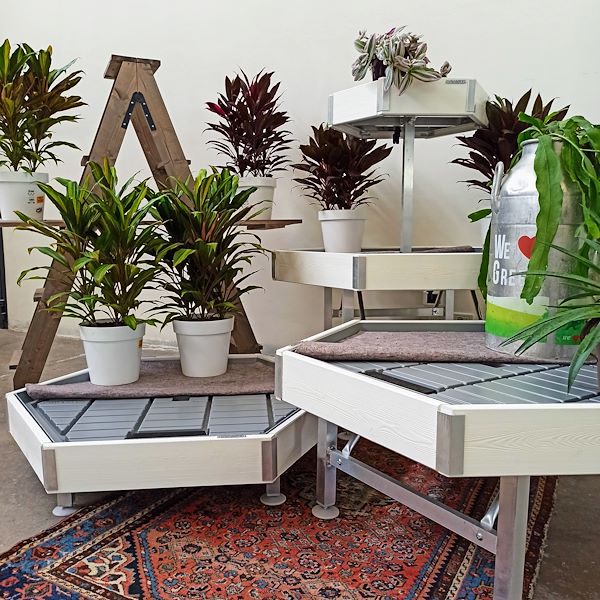 Mesa hexagonal en madera linea amor