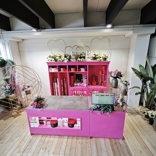 Orlandelli presents the new shopfitting concept for the wrapping area of plants and flowers