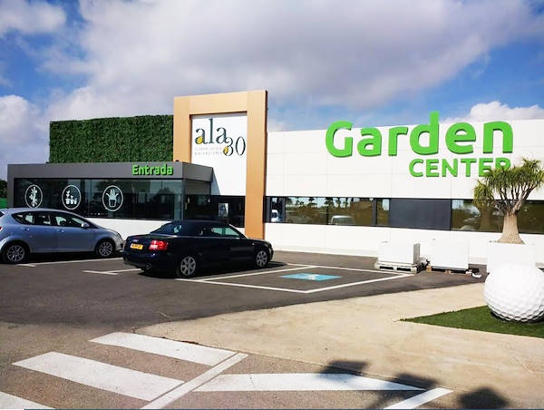 Ala30 renews the outdoor space with Orlandelli exhibition concepts