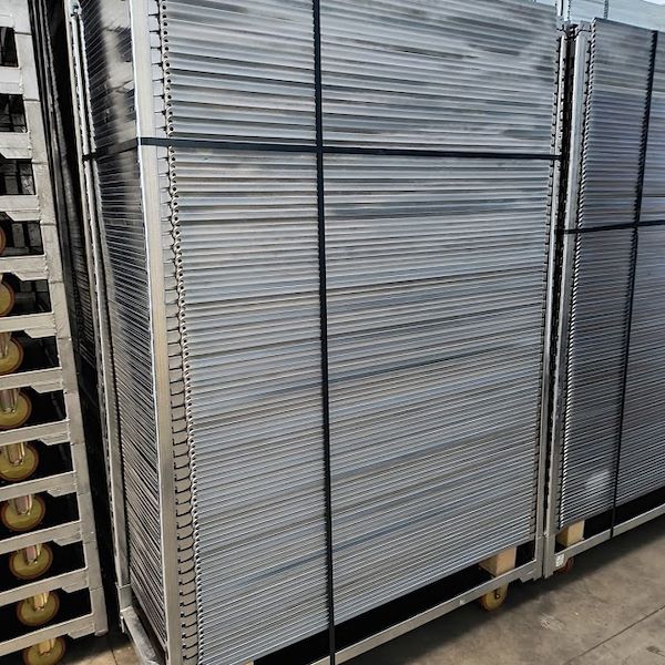 Unistandard-Brett Dänenkarren