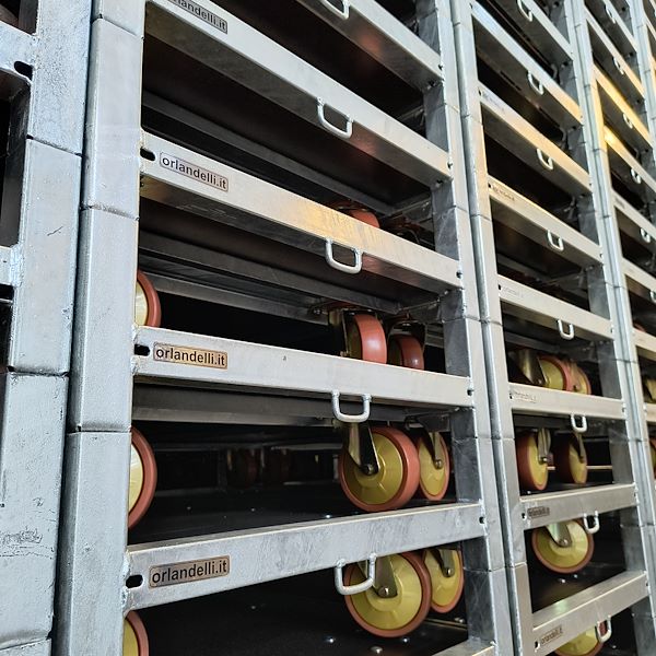 DC-Wagen- und Regal-Set - WÜRFEL