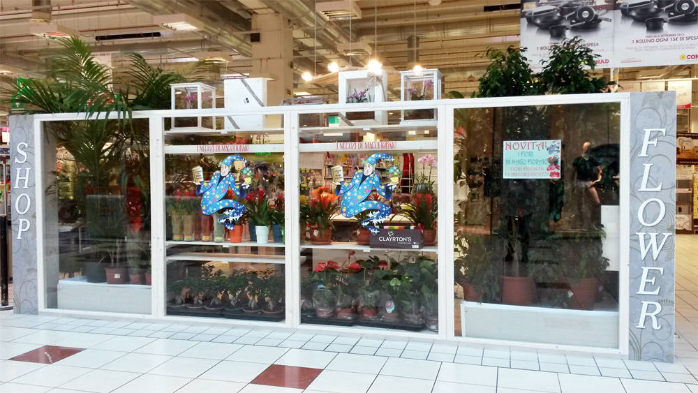 Floral point of sale in L'Aquila, Italy