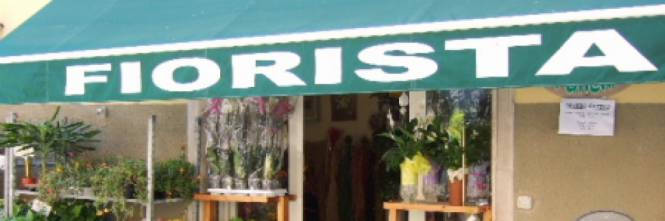I fioristi ora possono esporre fuori dal locale