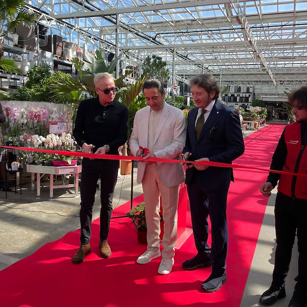 L'INAUGURAZIONE DI MEGATEK GARDEN