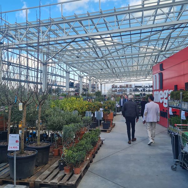 L'INAUGURAZIONE DI MEGATEK GARDEN