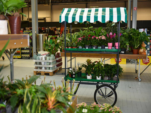 MERKUR enrichit le département plantes et fleurs avec les concepts Orlandelli