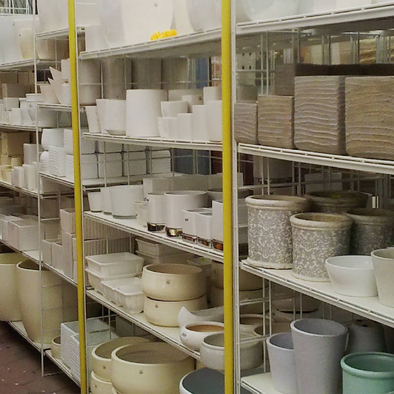 Scaffalatura grigliata modulare con 3 ripiani