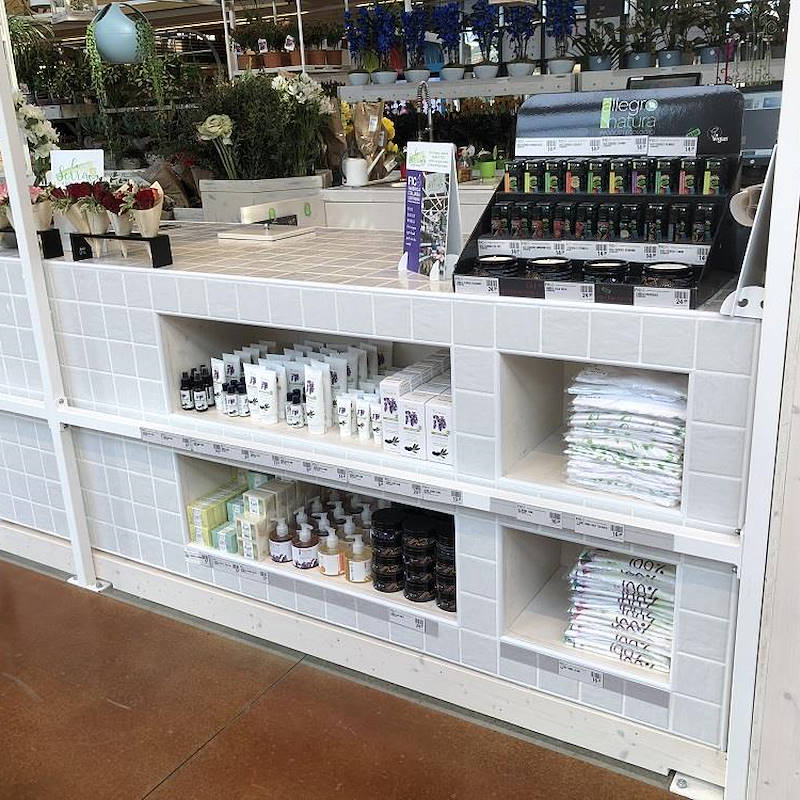 Wood work table covered in ceramics