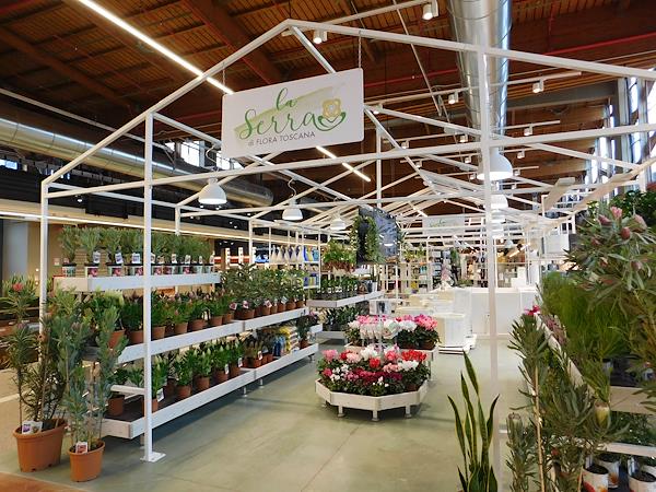Serra - Garden Center Identity